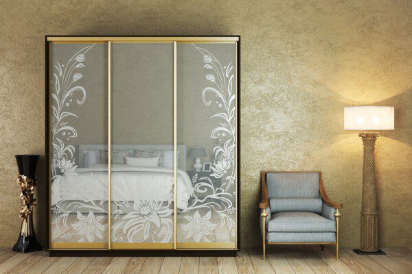 Skapis GT 210-270/60/240 ar gravētiem spoguļiem - Guļamistaba